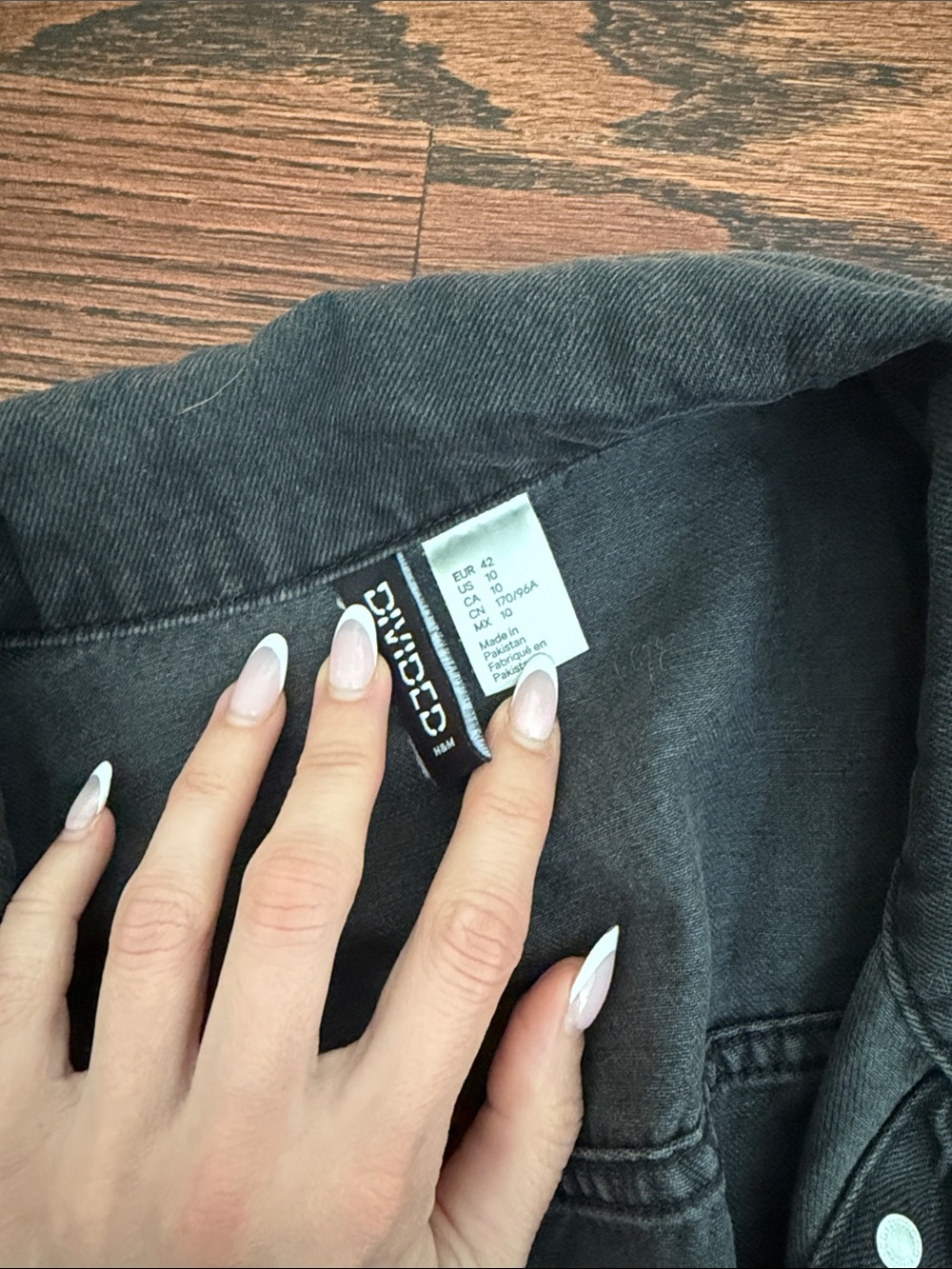 H&M denim jacket - Picture 3 of 5